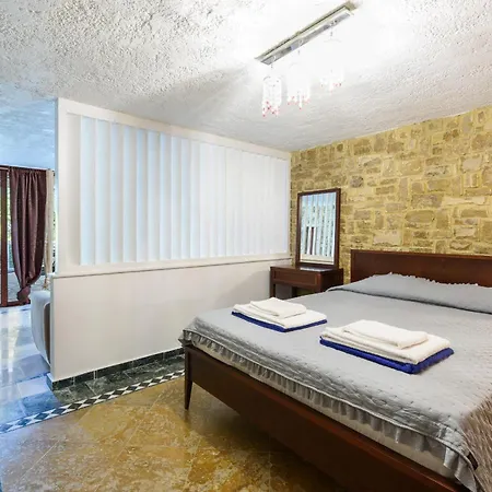 Villa Maria Elena Iii *