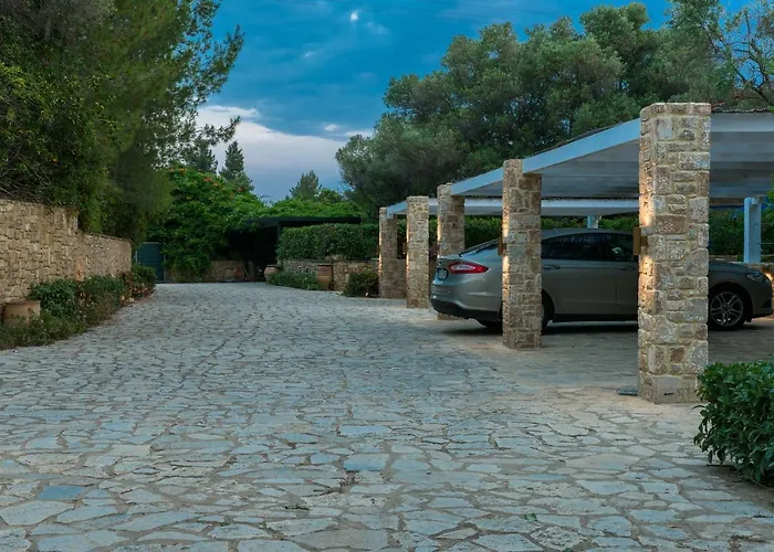 Villa Maria Elena Iii *