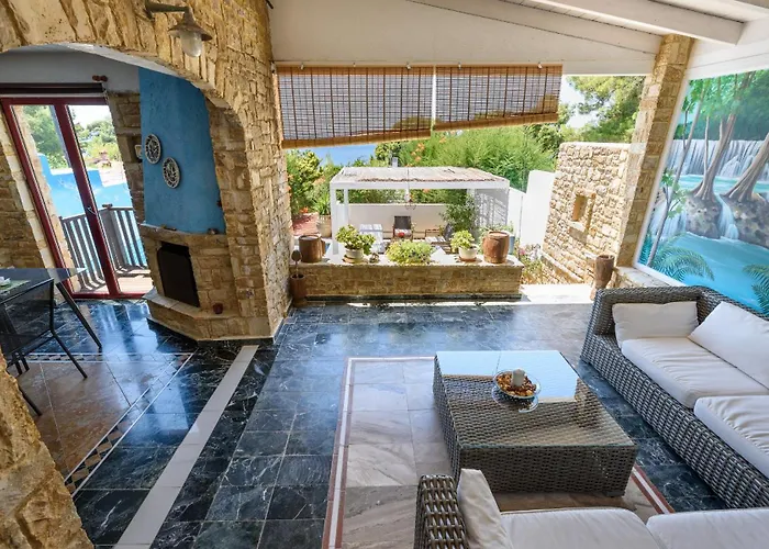 Maria Elena Iii Villa