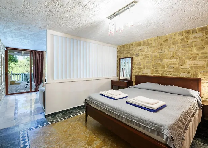 Villa Maria Elena Iii *