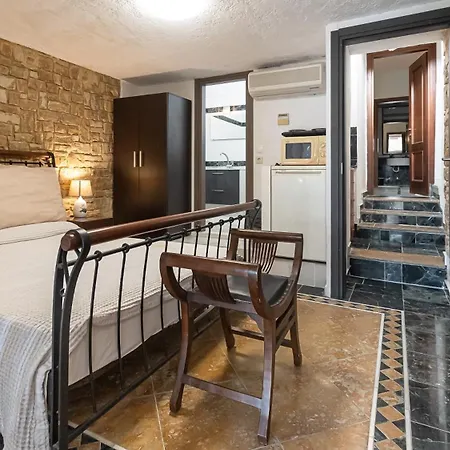 Maria Elena Iii Villa