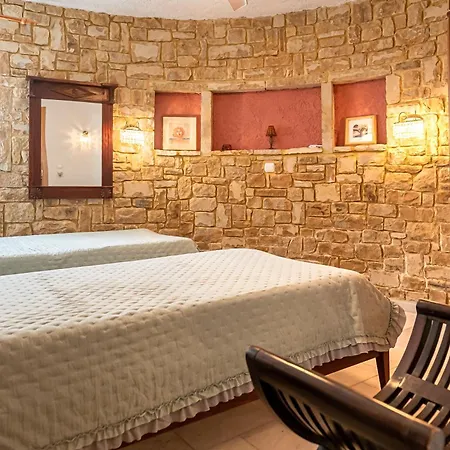 Maria Elena Iii Villa *