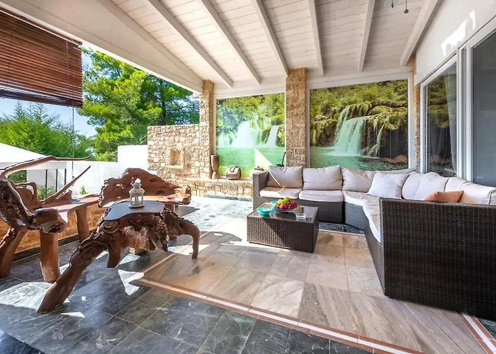 Vilă Maria Elena Iii *